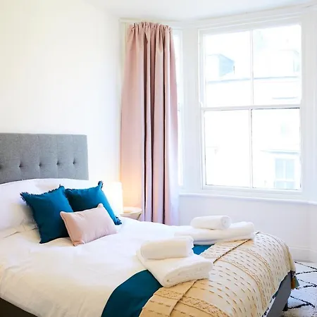 別荘 The Stoop スカーバラ