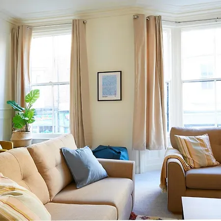 The Stoop * 스카버러